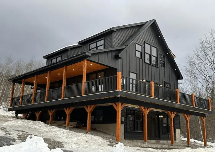 Barndominium black