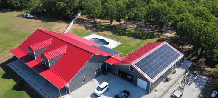 Energy-efficient barndominium