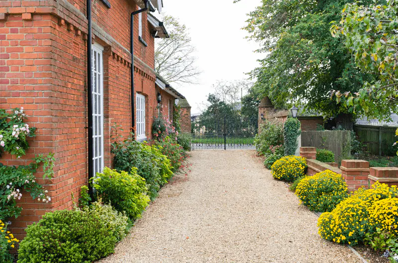 driveway flowers side