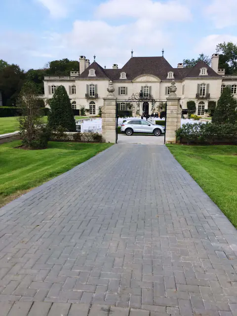 a nice driveway entrance