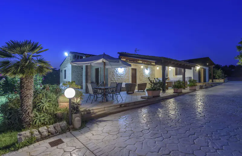 Accent Lighting driveway entrance
